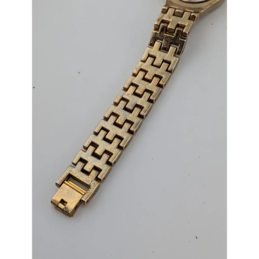 Elizabeth Taylor Watch Women 25mm Gold Case Rhinestones 7.5